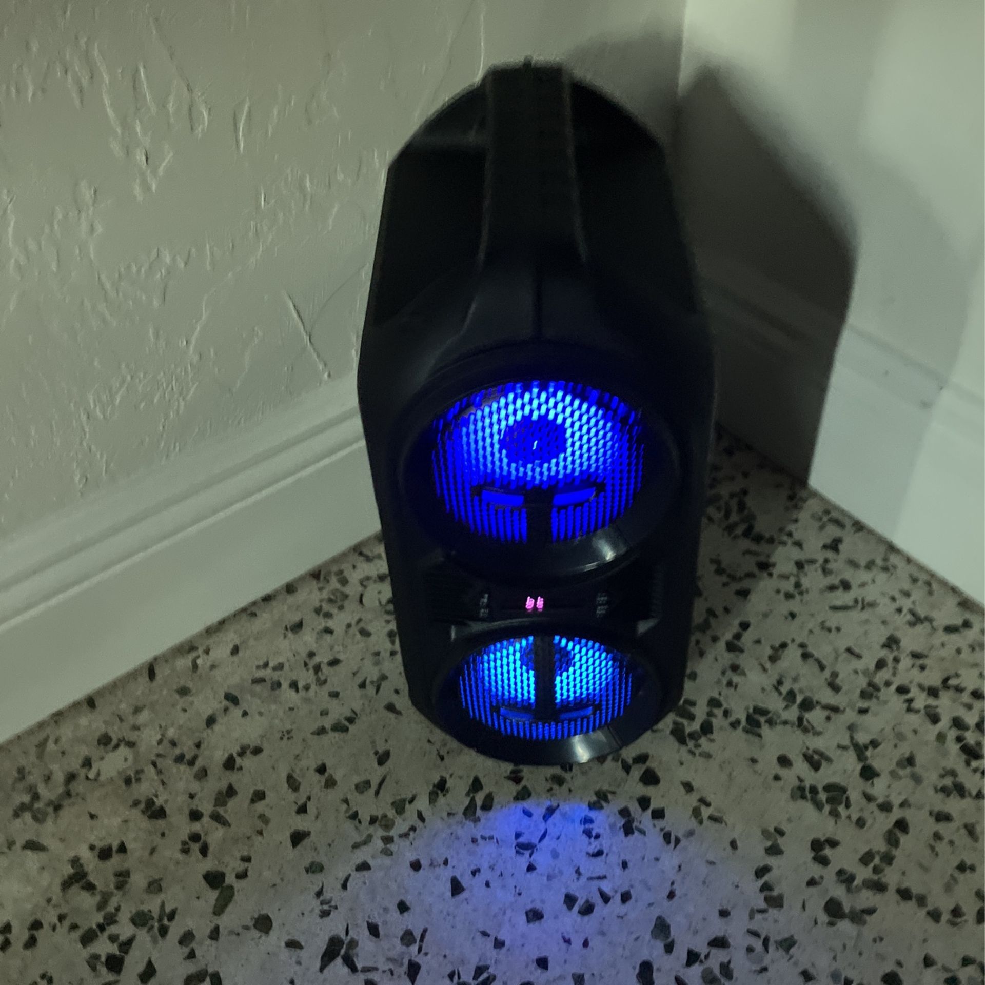 ZIZO large LED speaker