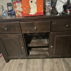 Bar / Tv Stand 