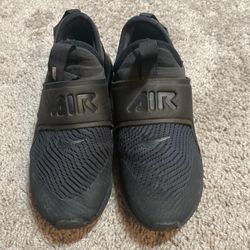 Nike Air Max 270 Youth Size 3