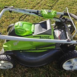 Greenworks 40V 19" Cordless Lawn Mower