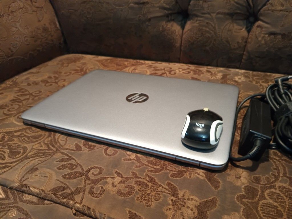 Laptop HP Elitebook 840 G3-Core i5-8gb Ram -128gb HD SSD Solid-Go-od For Stud-ents.