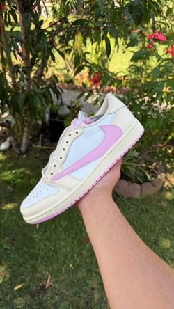 Travis 1 Lows Shy Pink size 10