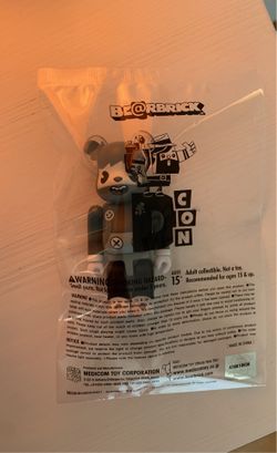 Bearbrick Vincent DesignerCon 2021 Exclusive 100% B&W