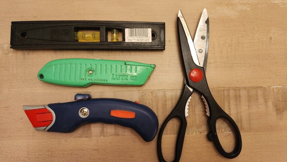 Cutting Tools and Level