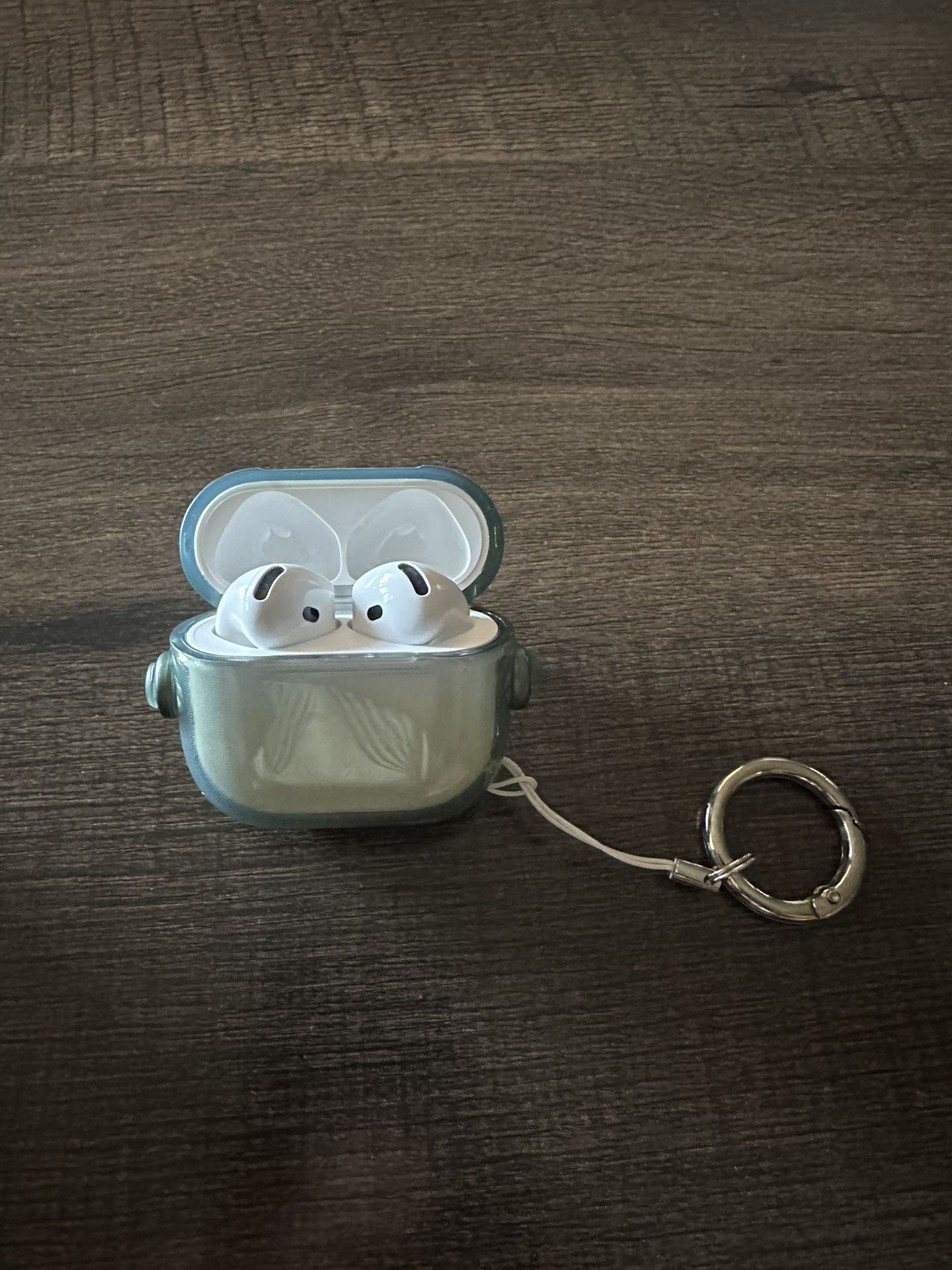 Apple AirPods 4