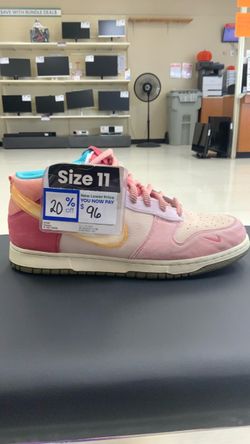 Nike Dunk Mid Sneaker