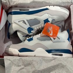 Air Jordan 4 Retro Military Blue Size 11