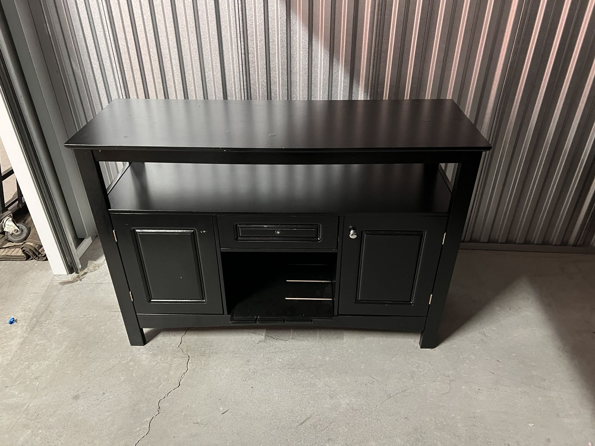 FREE Black End Table Or Tv Stand
