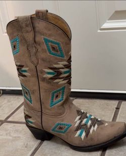 Women's corral boots size 7/7.5 $120
