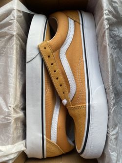 Vans Old Skool- Men’s 8/ Women’s 9.5 
