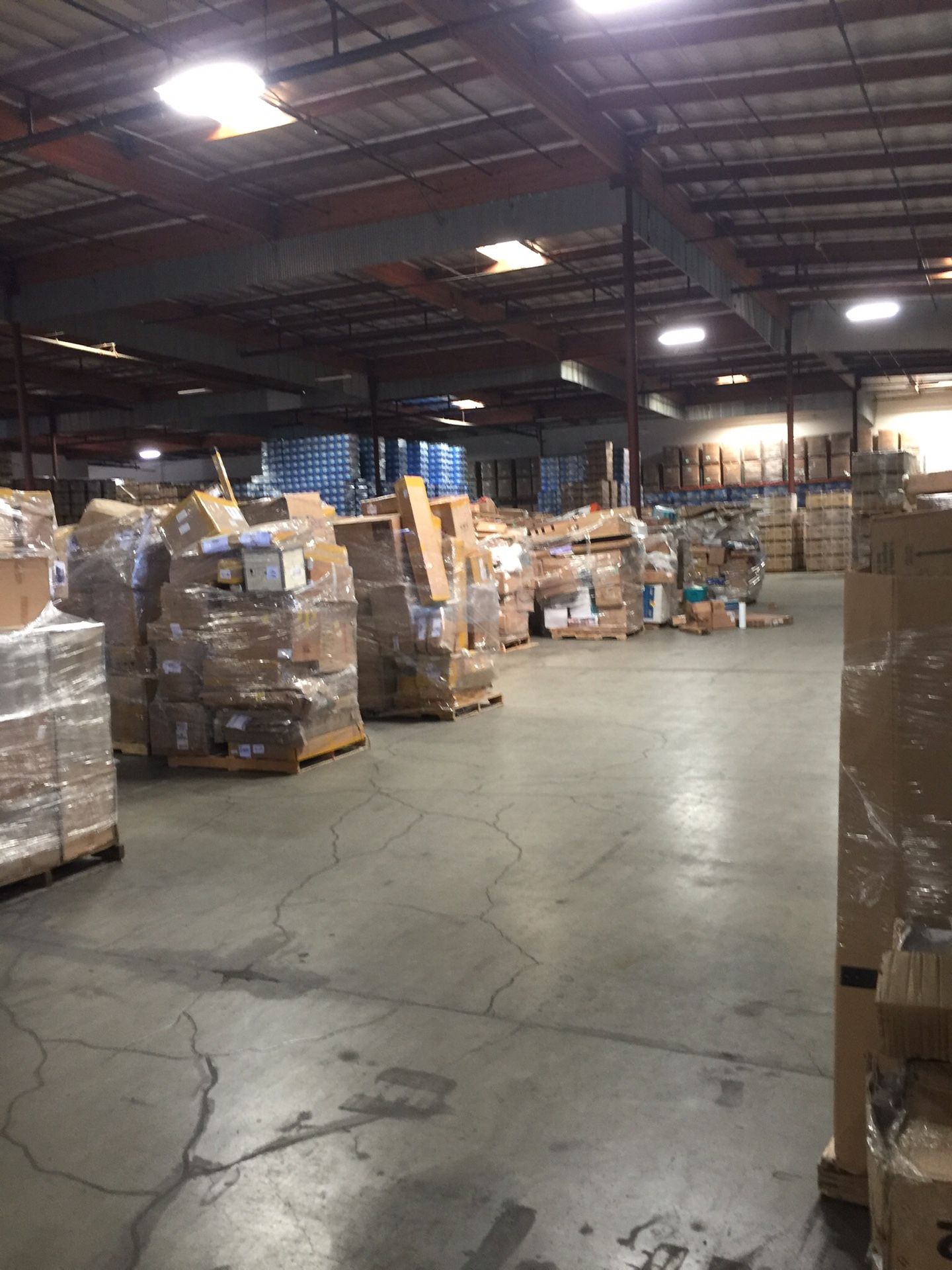 AMAZON PALLET FOR SALE for Sale in Rancho Cucamonga, CA OfferUp