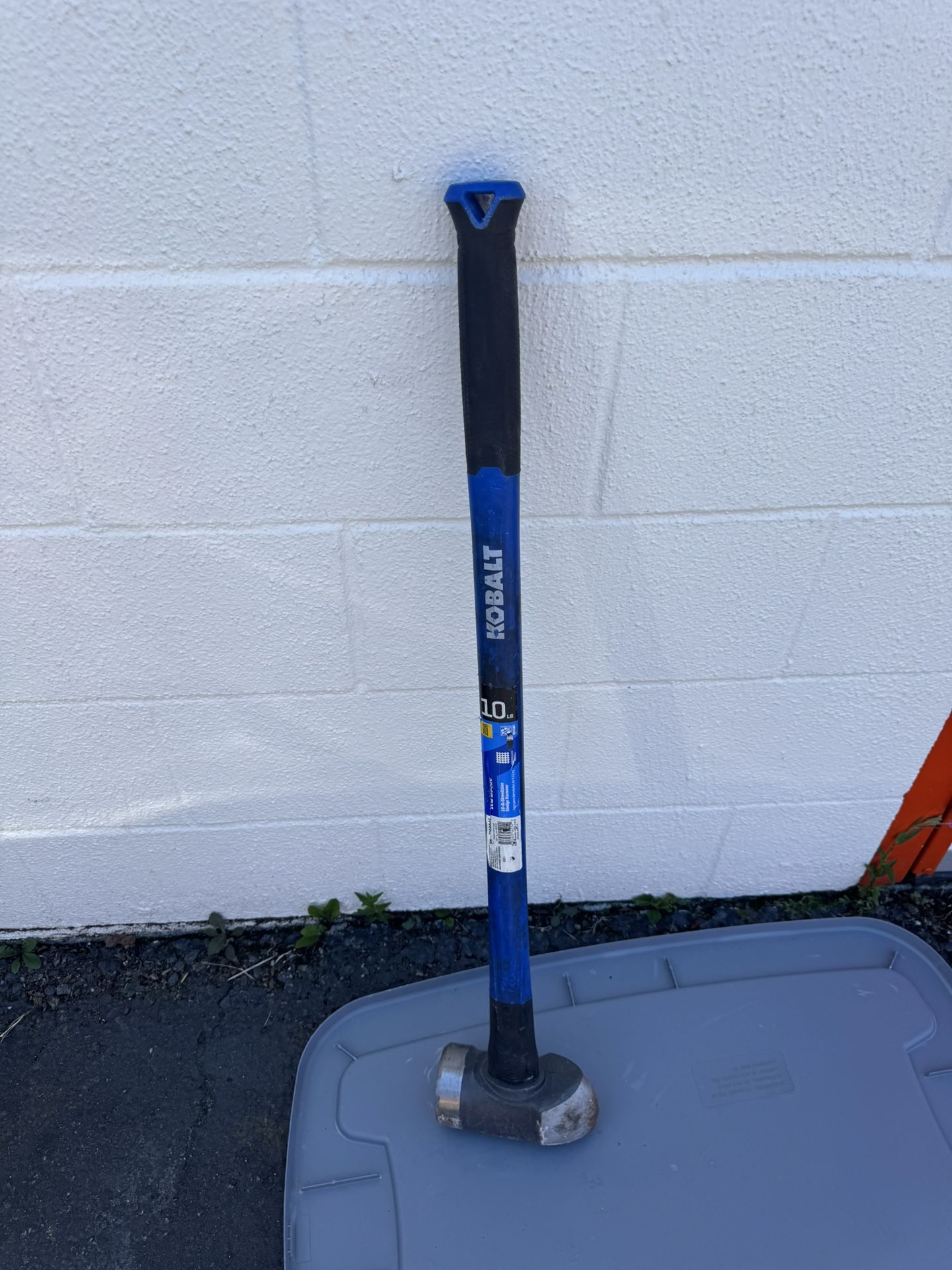 Kobalt 10 -Ib Steel Head Fiberglass Handle Demolition Sledge hammer