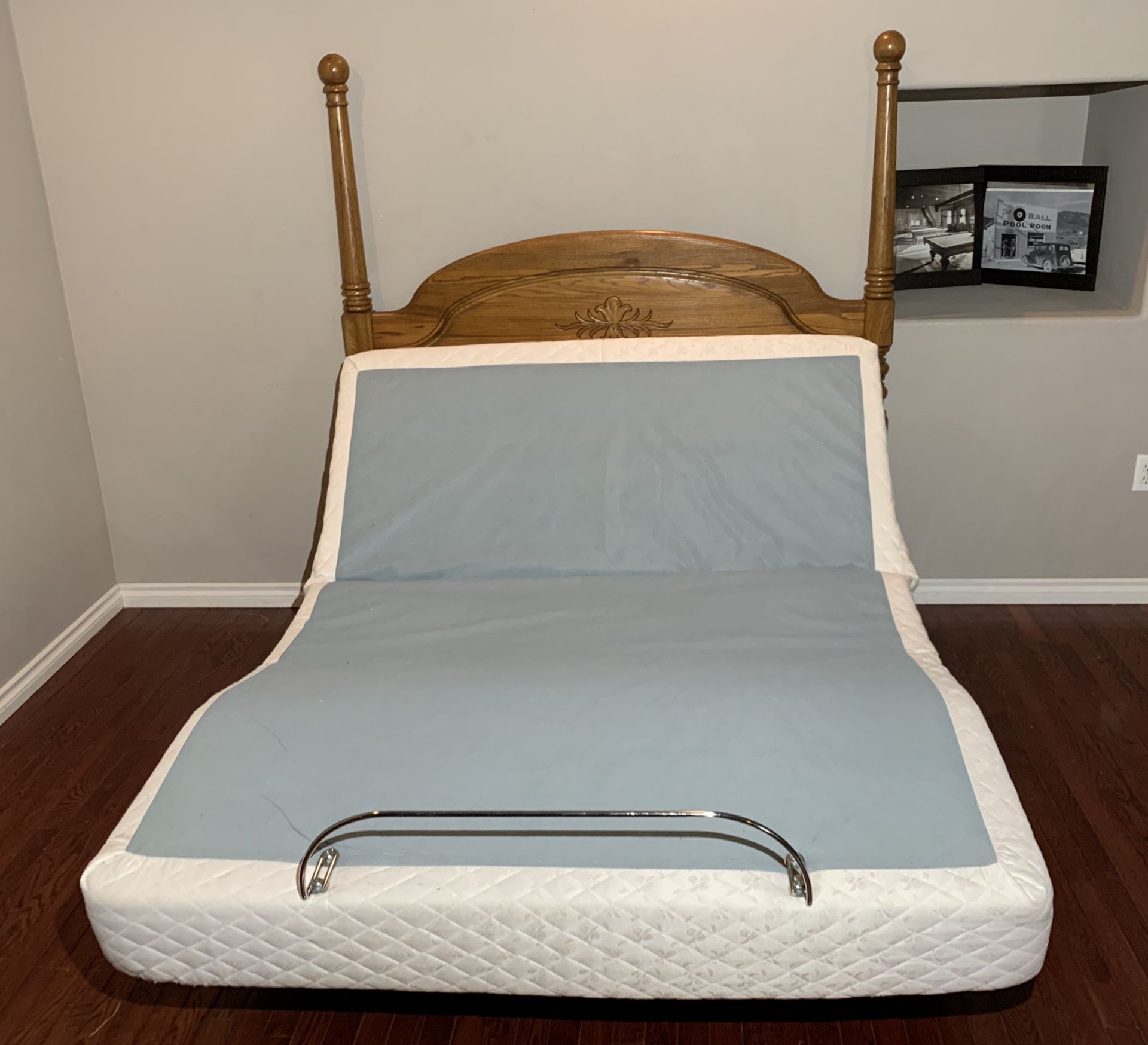 SCape Wall Hugger Queen Adjustable Bed & Remote, Temperpudic Mattress