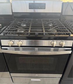 GE - BEAUTIFUL STOVE GAS STAINLESS STEEL IN EXCELLENT CONDITION