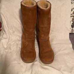 USED UGG ‘s Size 10 Woman