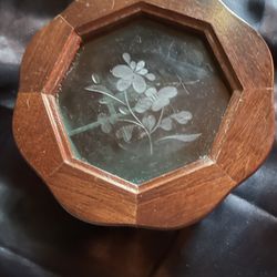 Real Wood Woman’s Jewelry Box 