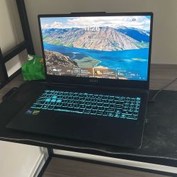 MSI Crosshair 15 Gaming Laptop – RTX 4060 / i7 / 16 GB RAM / 1 TB SSD – Flawless Condition