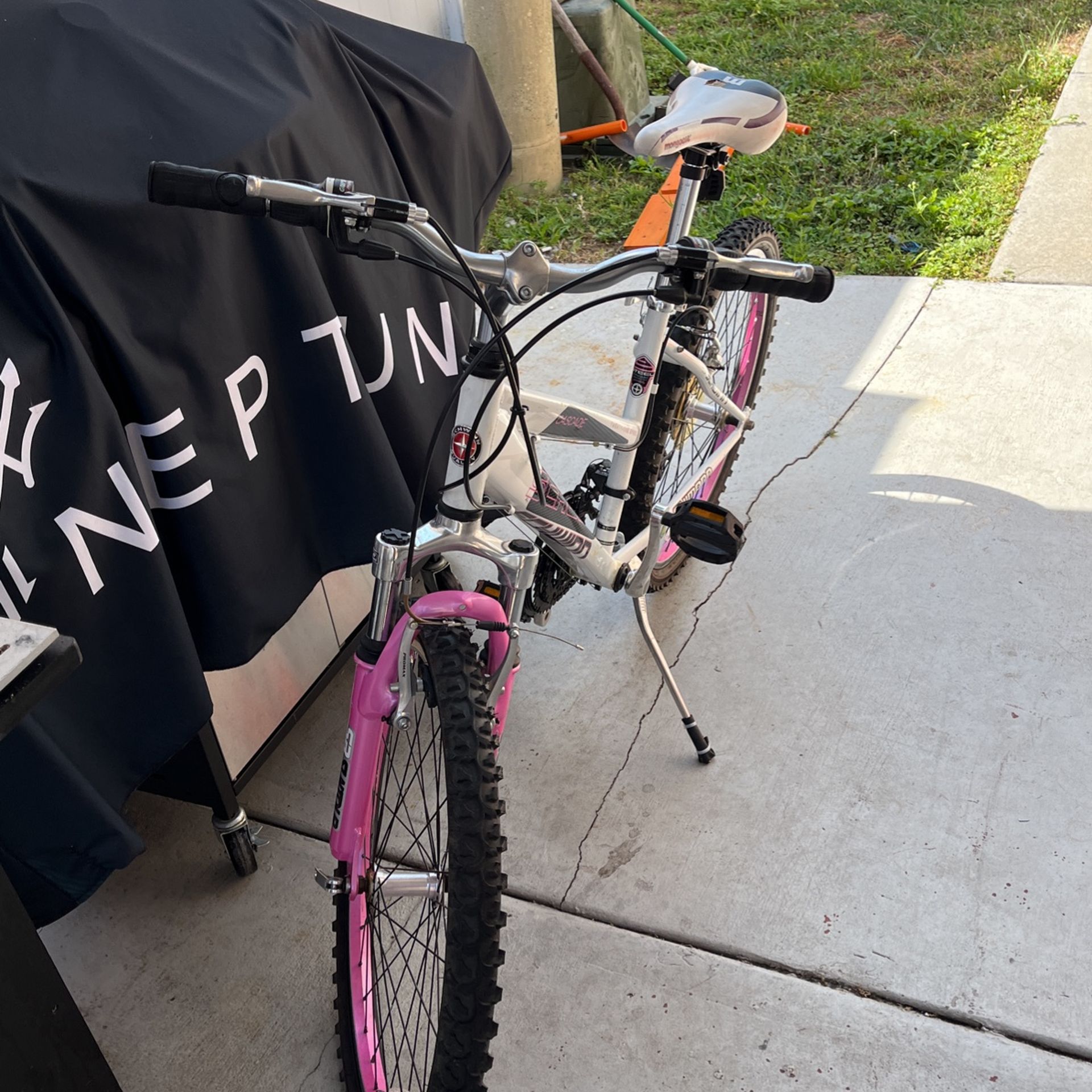 Schwinn Cascade 24 Bike for Sale in Tampa FL OfferUp