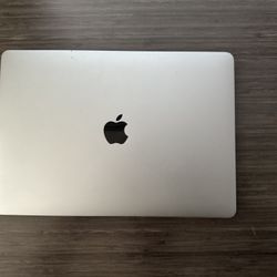 MacBook Pro 13 inch 8gb