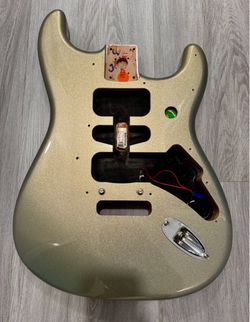 Fender MIM Strat body Champagne Silver