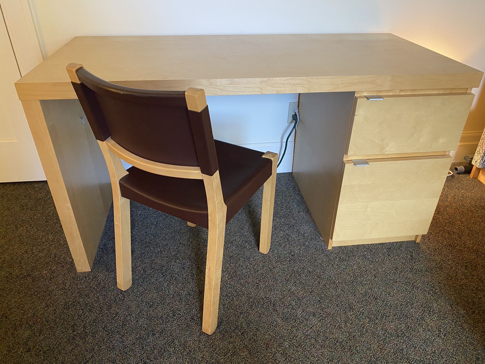 Modern Desk & Chair! 