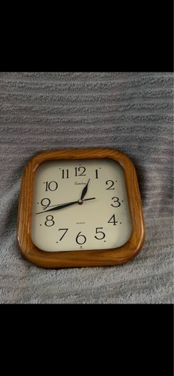Camelina Quartz Wall Clock Wood Frame