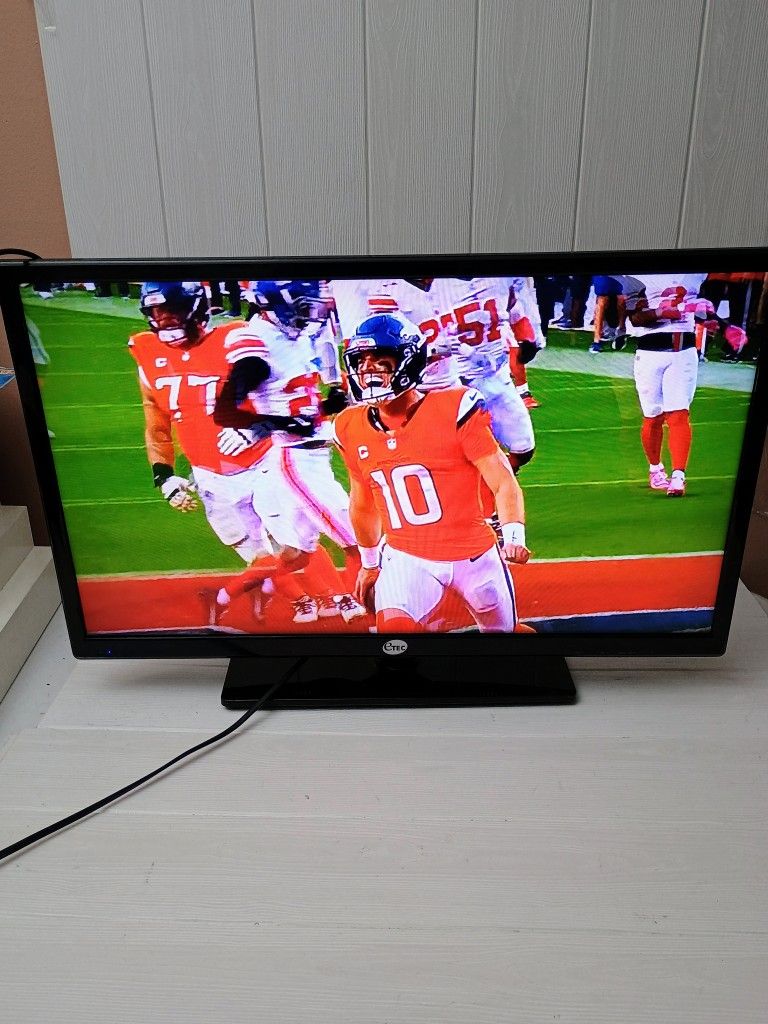 Etec 32" LED TV  $30 OBO No Remote