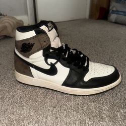Jordan 1 Retro High Dark Mocha size 10 mens