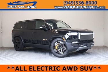 2022 Rivian R1S