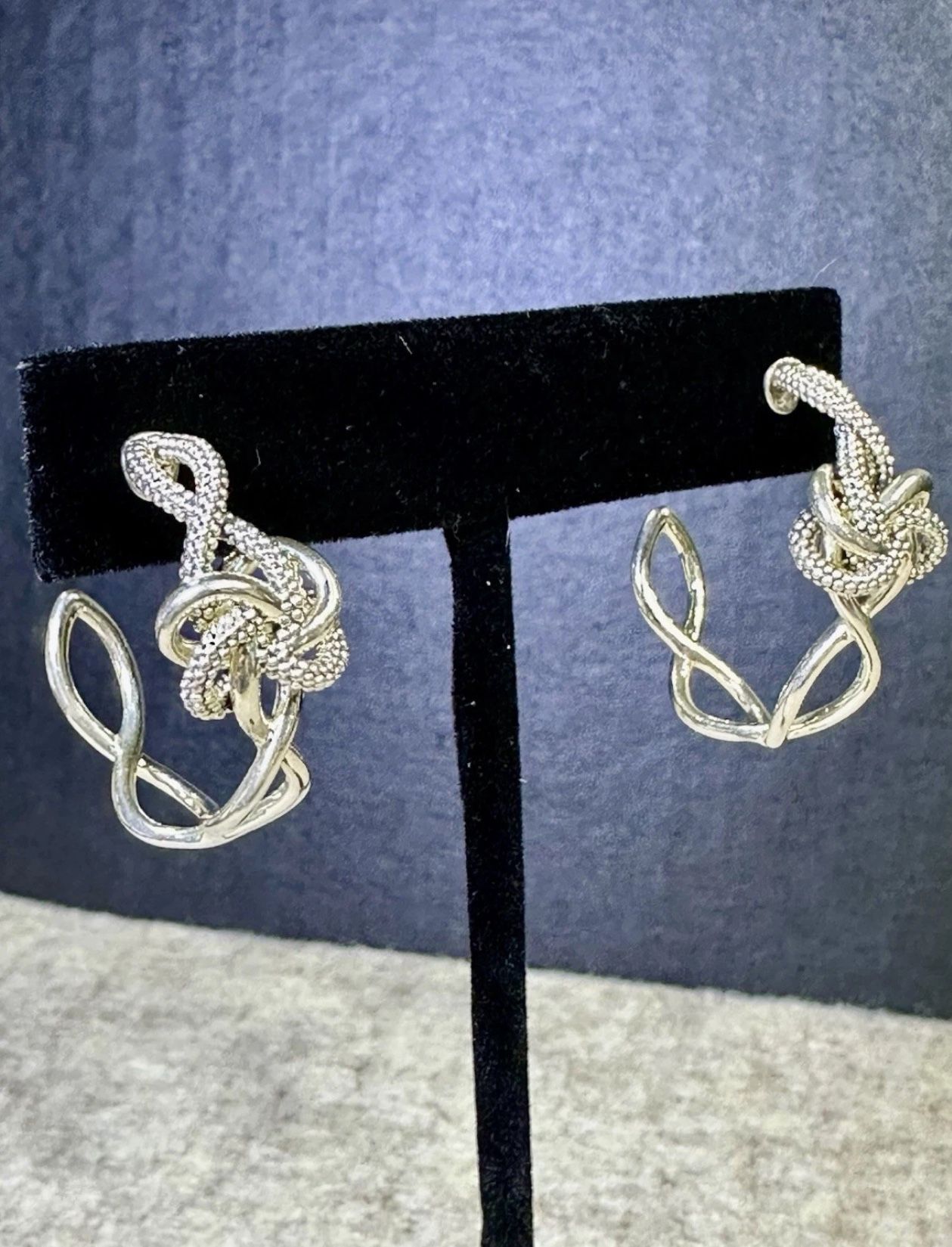 FREE SHIPPING! LAGOS Love Knot 925 Sterling Silver Stud Earrings 1” Drop Lot#495   Marks: 925 Lagos  Grams: 9.5   The backings are NOT Lagos, but are 