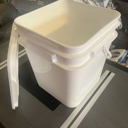 Food Safe Bucket With Lid