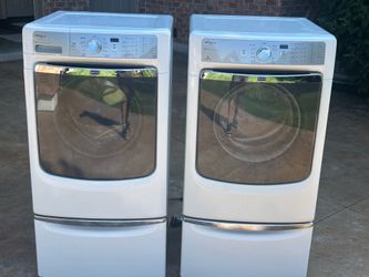 Maytag Frontload washer and dryer (electric)