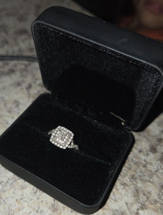 Promise/engagement Ring
