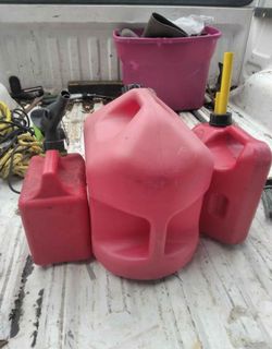 3 gas cans