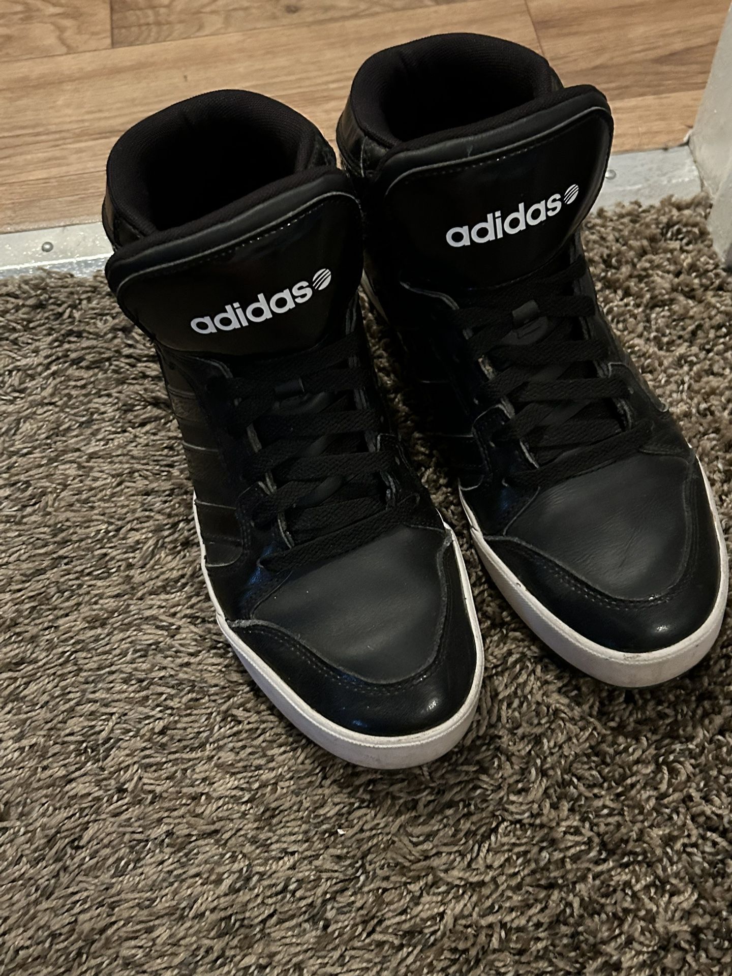 High Top Adidas Woman Size 9