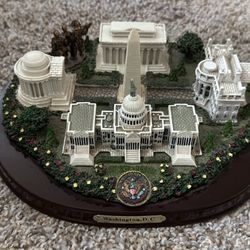 U.S. Capitol Desk Statue