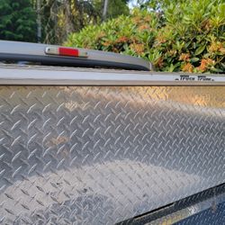Truck Trunk Slider-lid Tool Box