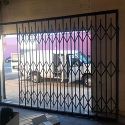 Metal Gate