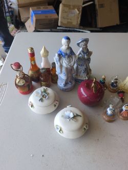 Decorations nick nacks