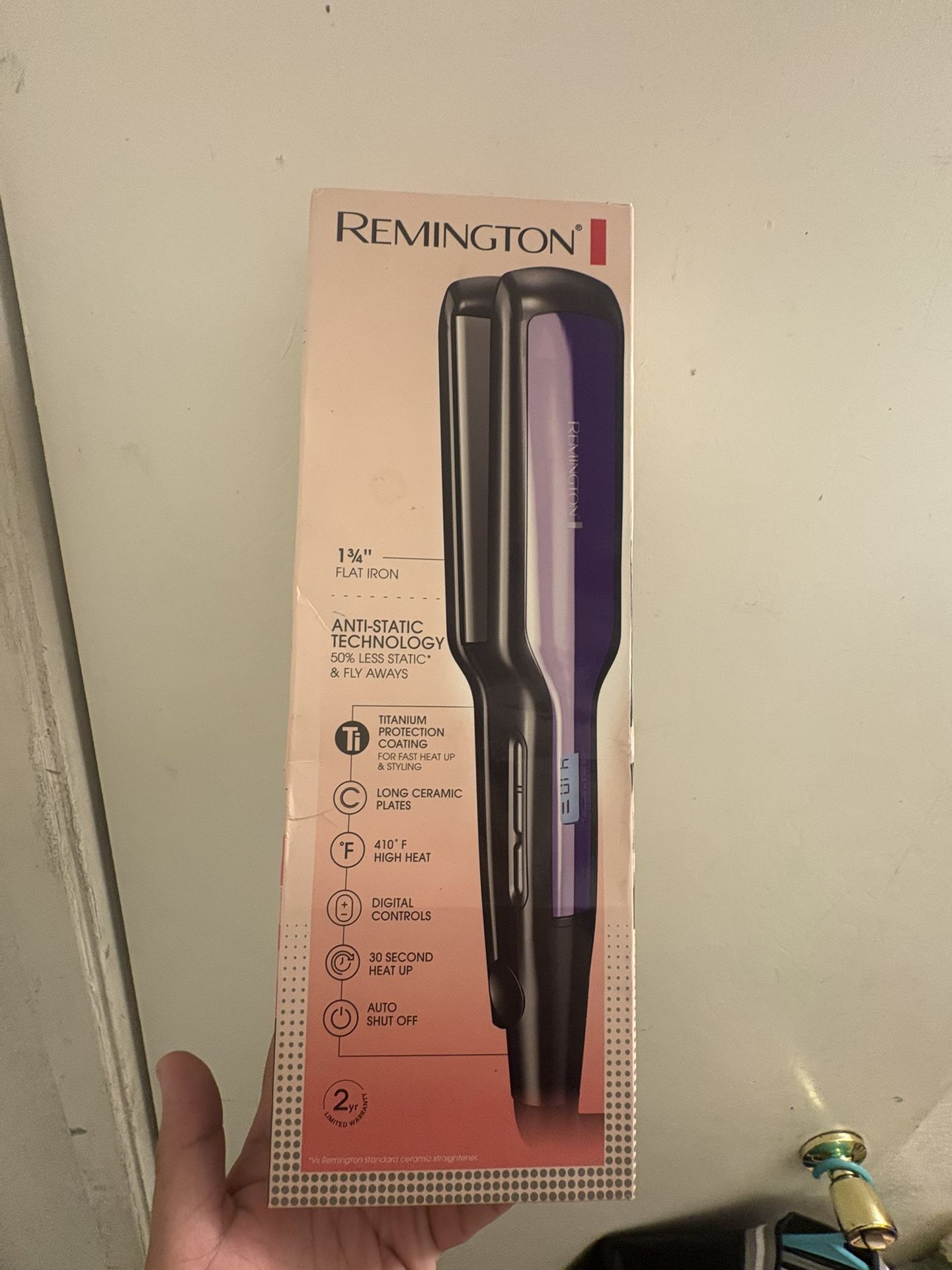 Remington Hair Straightener Brand New Never Used 15$