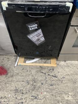 GE dishwasher in glossy black new open box