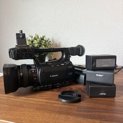Canon XF100 HD Professional Camcorder Bundle