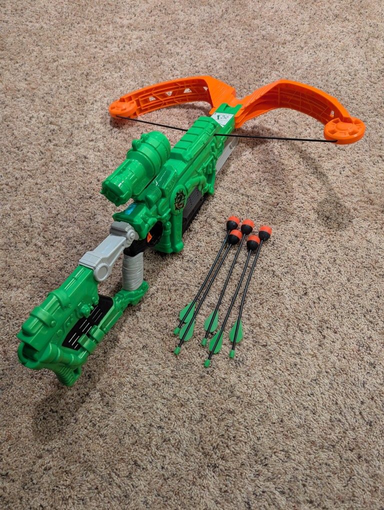Nerf Zombie Strike Dreadbolt toy crossbow