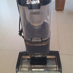 Shark UV850 Performance Lift-Away ADV DuoClean PowerFins Upright Vacuum with Self-Cleaning Brushroll Powerful Pet Hair Pickup and HEPA Filter