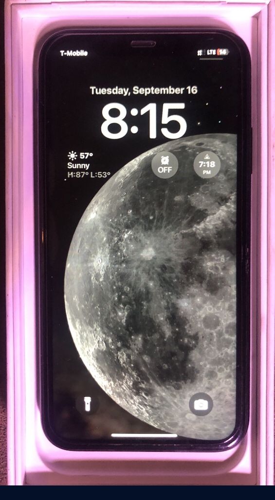 iPhone XR 64gb Unlocked Excellent Condition 90$