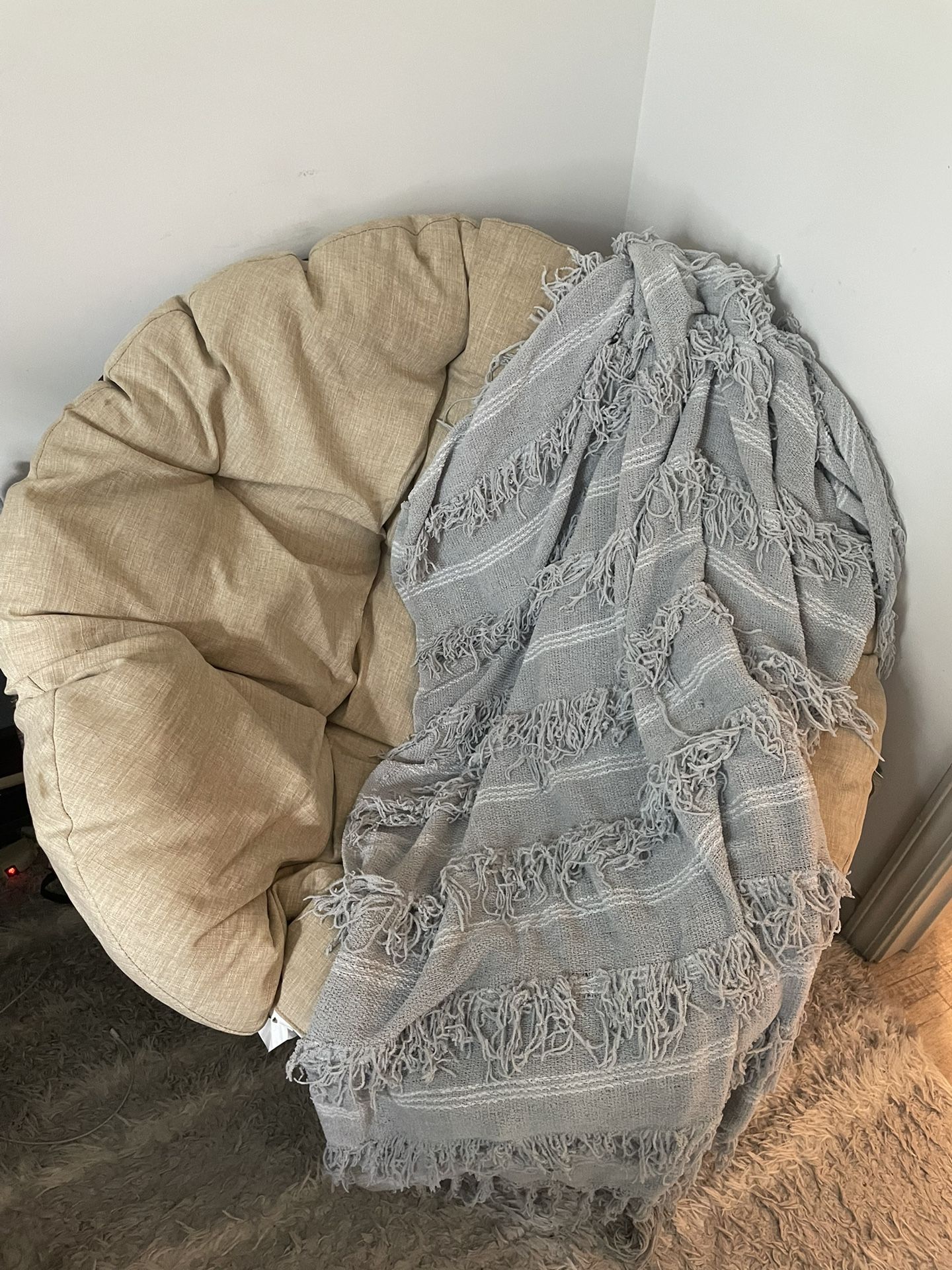 Papasan Chair