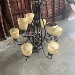 Chandeliers & Pendants 