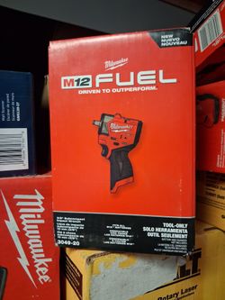 Milwaukee M12 FUEL 3/8" Subcompact Impact Wrench