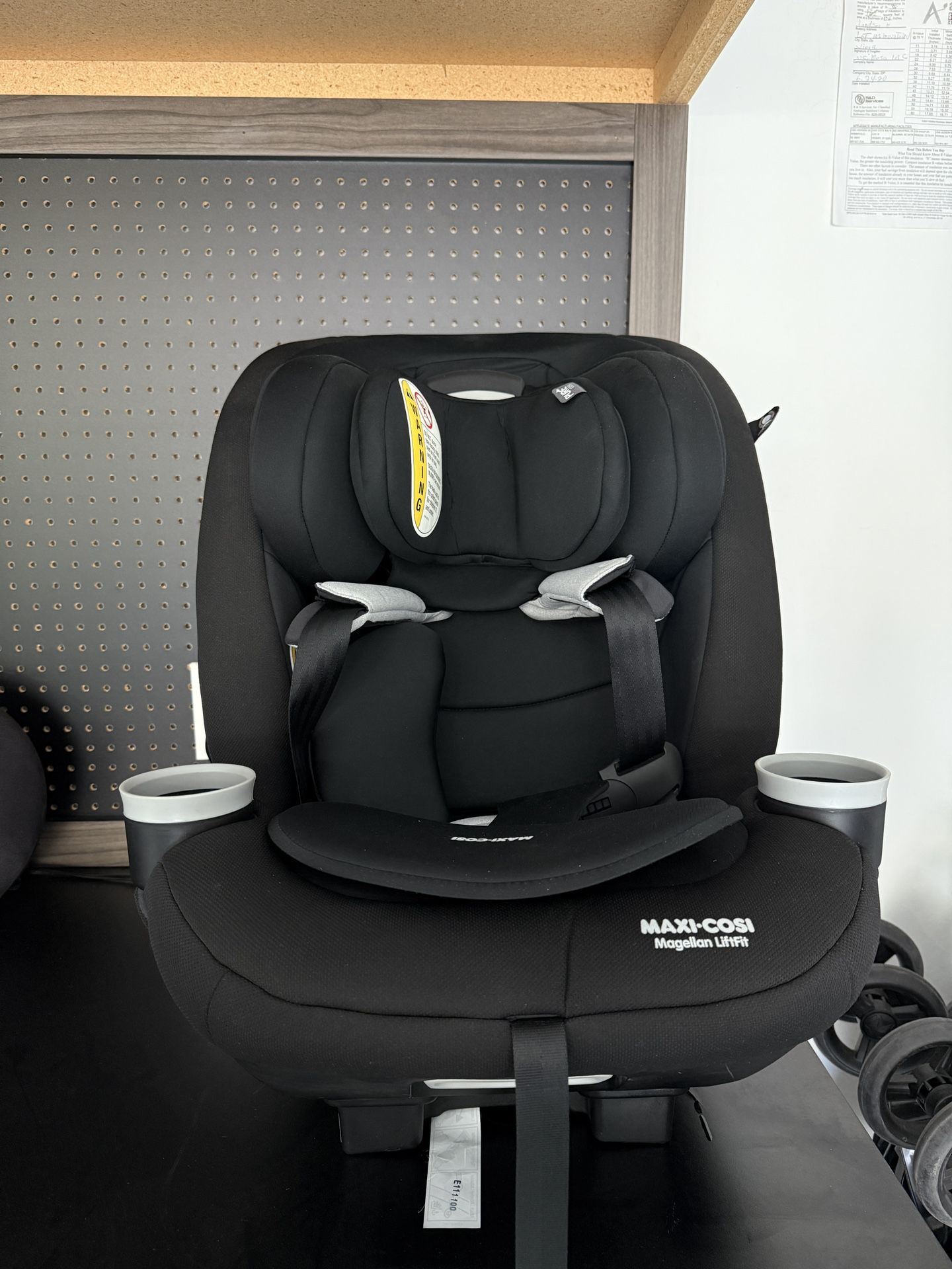 Maxi Cosi Magellan lift fit All In One Car Seat