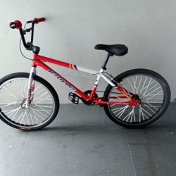 BICYCLE REDLINE MODEL BMX SIZE 24 BRAND NEW 
